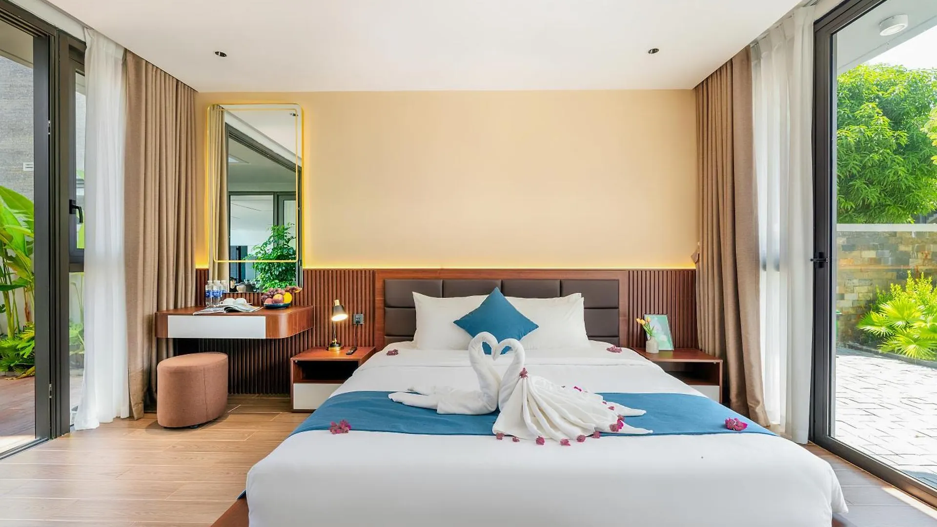 Bt208 Riverside Villa With Private Pool 호이안 0*,