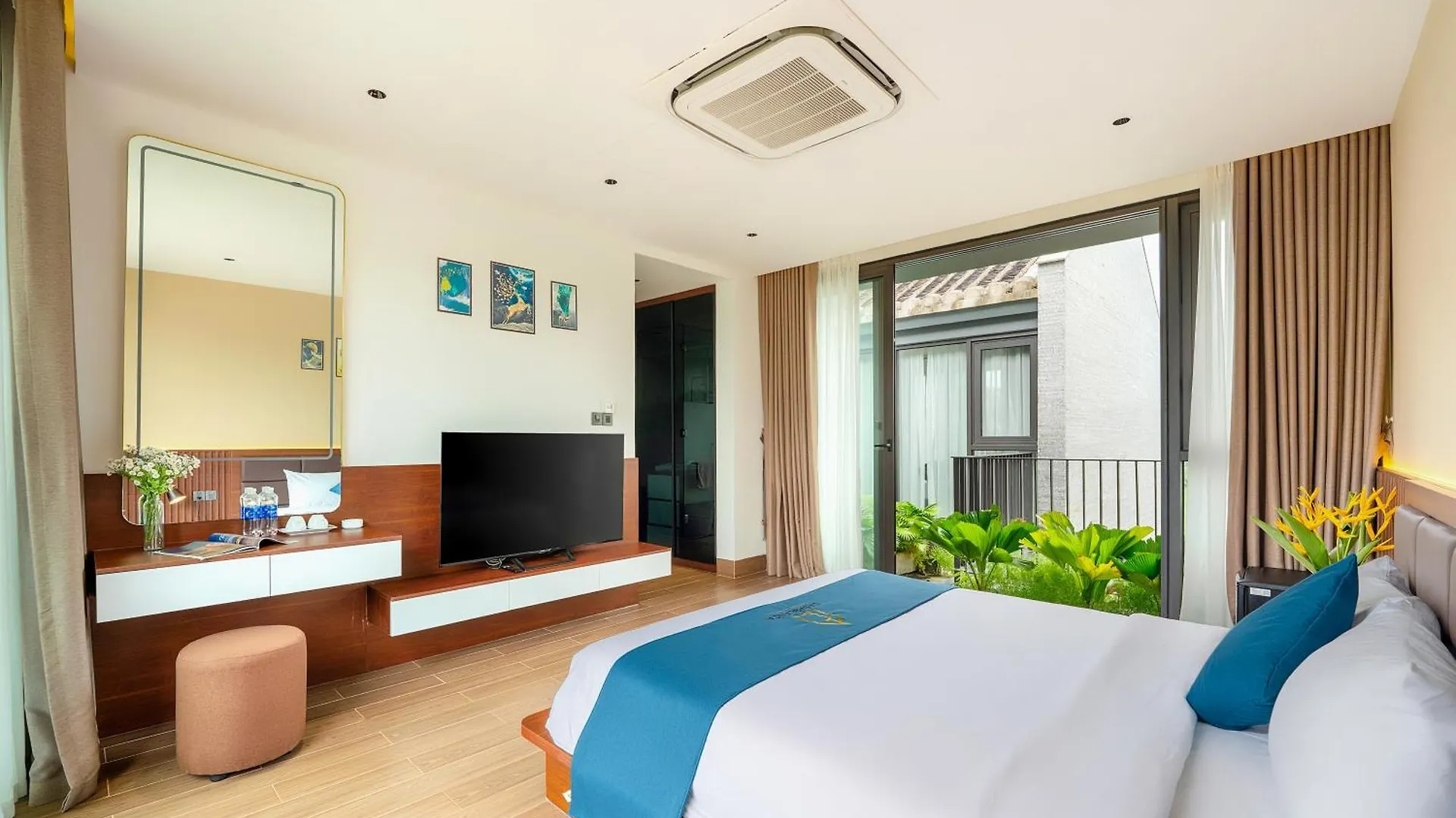Bt208 Riverside Villa With Private Pool 호이안