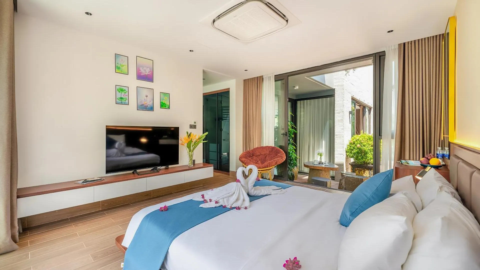 Bt208 Riverside Villa With Private Pool 호이안